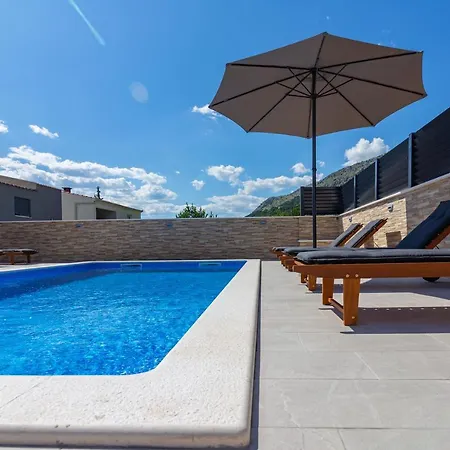 Luxury Milas, Omis - Jesenice Есенице