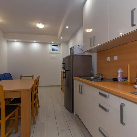 Luxury Milas, Omis - Jesenice Есенице