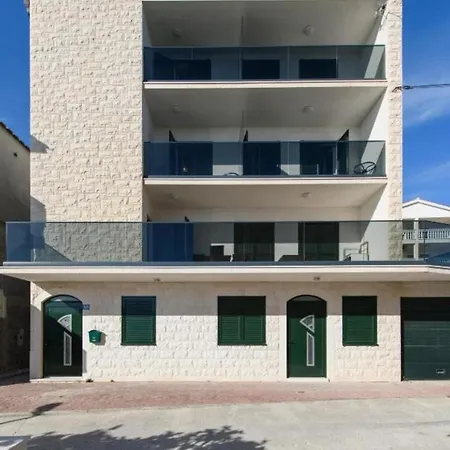 Apartament Luxury Milas, Omis - Jesenice Jesenice (Split-Dalmatia)